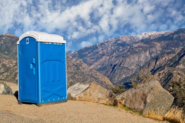 Best Portable restroom trailer rental  in Atlantis, FL